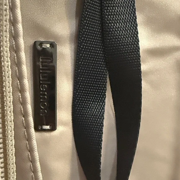 Lululemon Black Crossbody clutch Bag - Picture 6 of 6